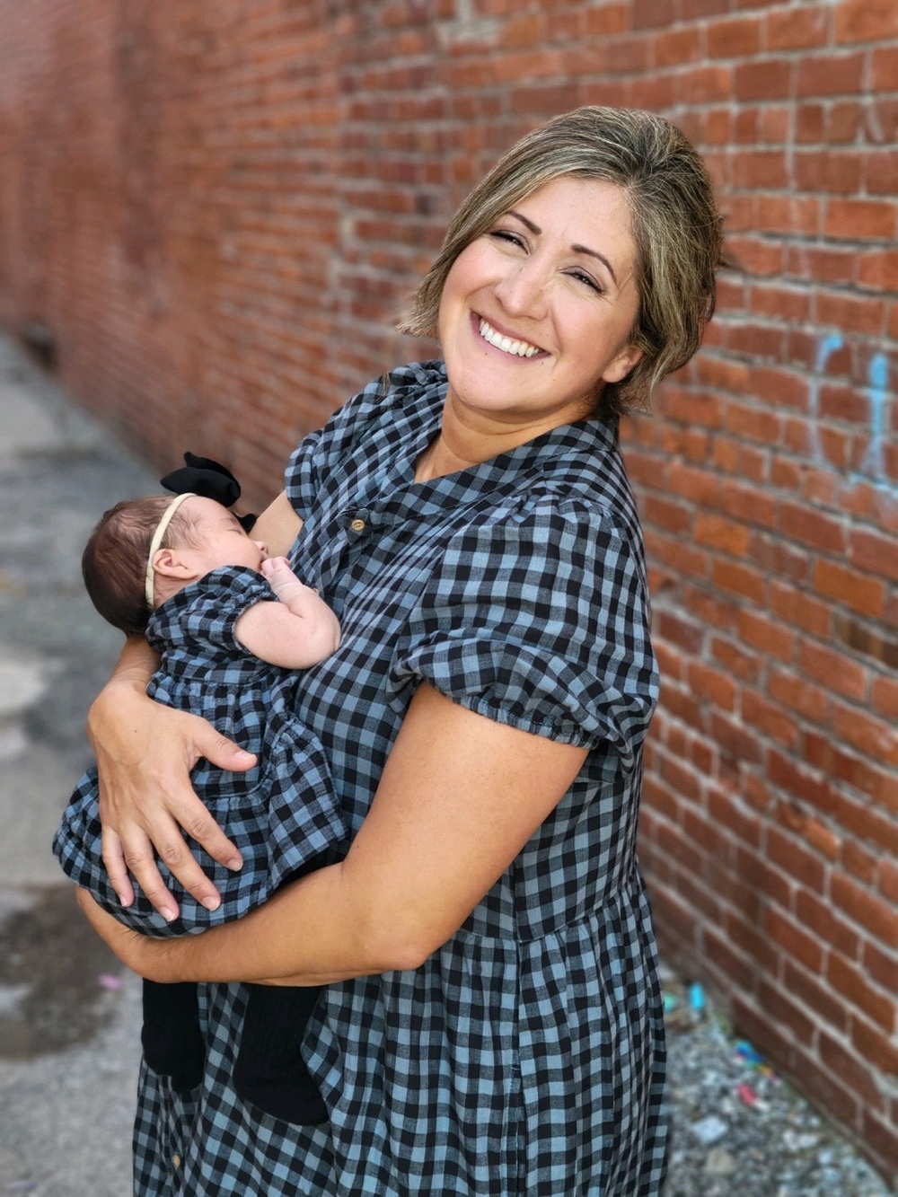 Maternity dress with pockets